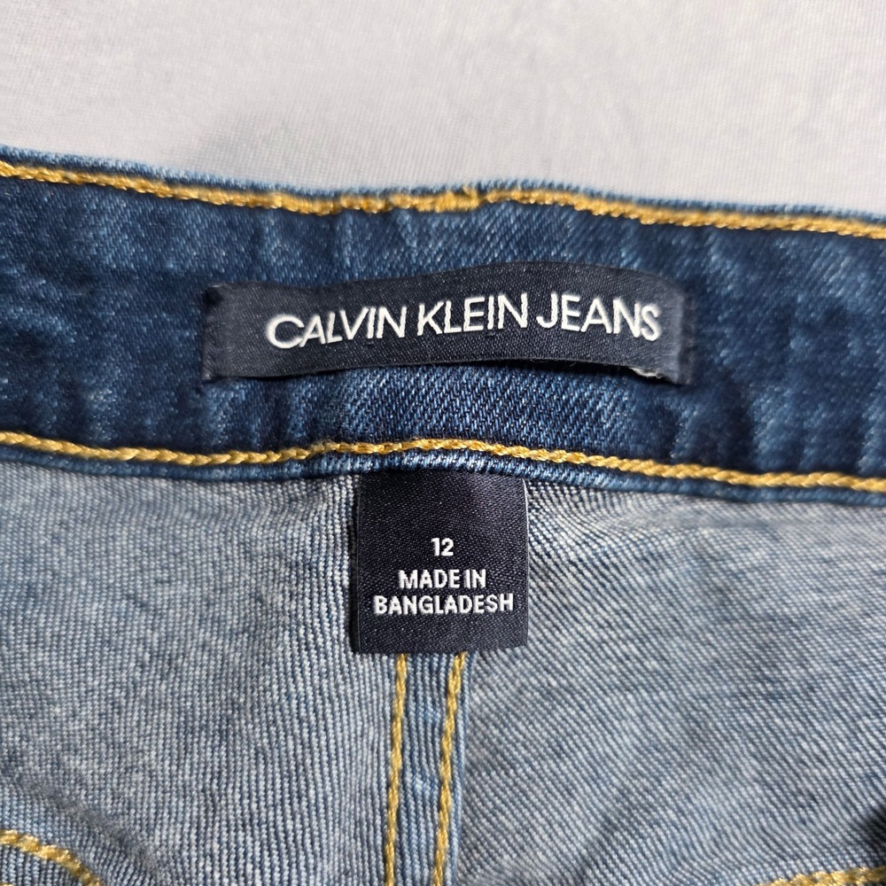 Calvin Klein Womens Size 12 Dark Wash Denim Bermuda Shorts Stretch Knee Length - Picture 6 of 11